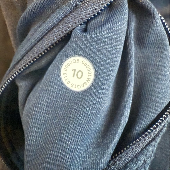 Lululemon Women’s For The Chill Of It Jacket Size 10 True Navy - Picture 5 of 8